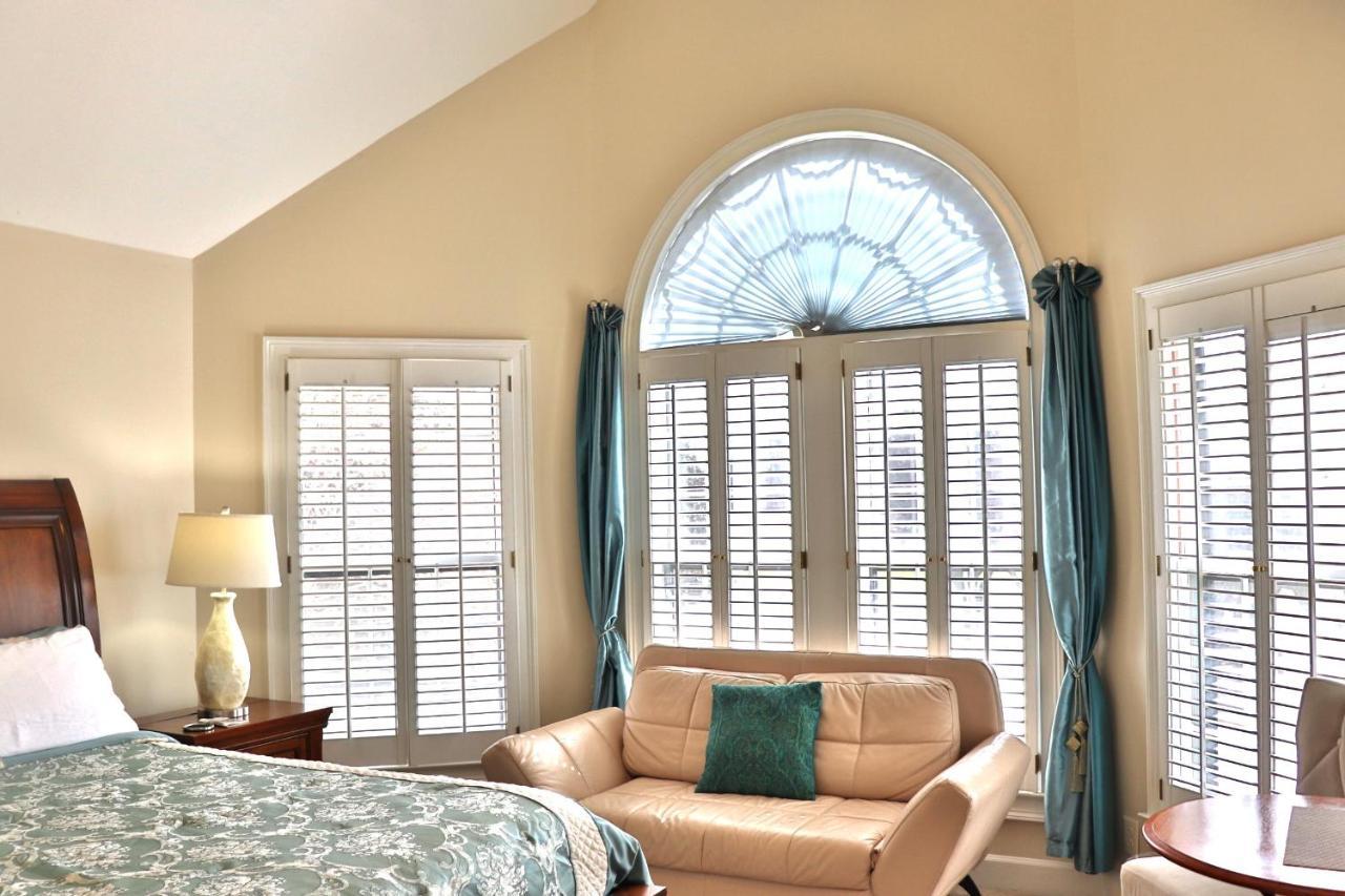 Pleasanton Courtyard Bed And Breakfast ฟาแย็ตต์วิลล์ ภายนอก รูปภาพ